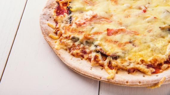 Gluten Free Pizza with Turkey & Yellow cheese, Frozen